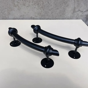 Poignée de portail en fer forgé traditionnelle, design rond, résistante à la rouille, facile à installer ; accessoire pour clôture et portail. - Product Image 5