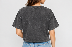 เสื้อครอปท็อปสไตล์วินเทจแบบย้อมสีเอซิดสั่งทำพิเศษจากโรงงาน (OEM) |   เสื้อยืดโอเวอร์ไซส์ลายกราฟิกสไตล์สตรีทแวร์สำหรับผู้หญิง |   ผู้ผลิตเสื้อยืดพิมพ์ลายพัฟ/สกรีน - Product Image 3