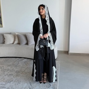 Vente en gros : Abaya de luxe pour femme, robe longue musulmane élégante brodée, vêtements modestes pour l'Aïd et le Ramadan - Product Image 2