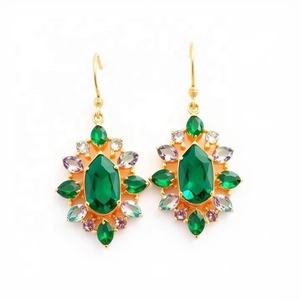 Boucles d'oreilles pendantes multi-tailles en pierres précieuses vertes, en argent sterling 925 plaqué or 18 carats, 12 grammes, pour soirée, cadeau pour elle - Product Image 2
