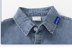 เสื้อเชิ้ตเดนิมแขนยาวสำหรับเด็กผู้ชาย สีพื้น ปกคอพับ มีกระเป๋า ผ้าฝ้ายฟอก ทรงปกติ - Product Image 5