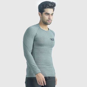 Camiseta Deportiva de Compresión Premium, Diseño Ajustado al Cuerpo con Material Elástico Transpirable y Movimiento Flexible - Product Image 3