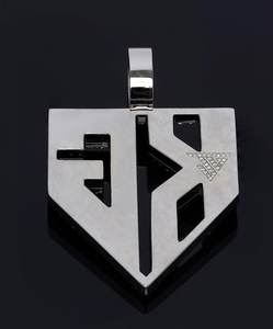 Collar con colgante de letra personalizada de Dvars con diamante moissanita, de plata de ley 925 chapada en oro, estilo lujo Hip Hop, con cadena tipo tenis con incrustaciones de circonitas - Product Image 6