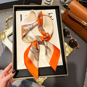 Nouvelle Collection 2026 – Foulard Carré en Soie Imprimé Personnalisable 70x70cm pour Femme – Châle Décoratif, Bandeau de Tête, Bandana de Luxe pour le Cou - Product Image 5