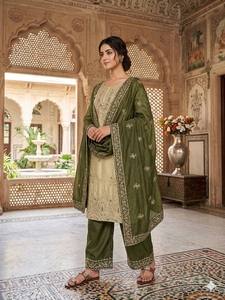 Ensemble Kurta brodé crème avec dupatta violet, tenue ethnique traditionnelle indienne et pakistanaise pour femmes, longueur au sol - Product Image 2