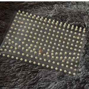 กระเป๋าคลัทช์ไข่มุกสำหรับผู้หญิง กระเป๋าสะพายข้างสำหรับงานเลี้ยงตอนเย็น สายโซ่หรูหรา แฟชั่นทันสมัย รับผลิตตามสั่ง ขายส่ง - Product Image 2