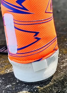 Guantes de portero profesionales Super Soft Grip, espuma de látex alemana de 4 mm, cierre de gancho y bucle, diseño híbrido, inyección 3D con Ako - Product Image 4