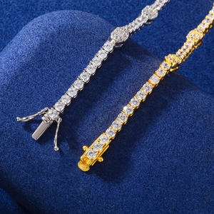 Pulsera de Cadena de Oro Blanco con Diamantes, Corte Baguette, Engaste en Canal, Joyería Clásica para Bodas de Mujer - Product Image 2