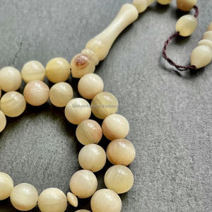 Perles de prière artisanales naturelles en corne ronde faites à la main de haute qualité avec une vraie touche pour le dhikr musulman à bas prix par Falak World Export - Product Image 6