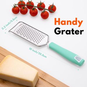 Grattugia Professionale in Acciaio Inossidabile con Manico per Grattugiare Formaggio, Cioccolato e Limone - Utensile da Cucina Manuale - Product Image 3