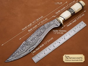 มีดทำมือเหล็กดามัสกัสตีขึ้นรูป สำหรับล่าสัตว์ ใบมีดแบบ Fixed Blade ด้ามไม้ สำหรับกิจกรรมเอาตัวรอดกลางแจ้ง  แบบ Full Tang  ขอบใบมีดหยัก  รับผลิตแบบ OEM - Product Image 6