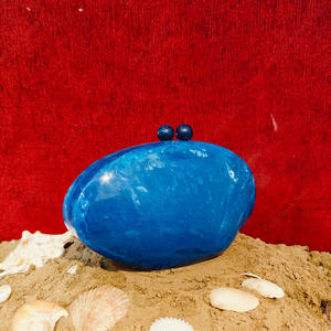 Pochette de soirée de luxe ovale bleue en résine, faite à la main en Inde, rigide, pour mariage, soirée, pour femme - Product Image 3