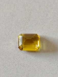 Venta al por mayor de piedras preciosas sueltas de zafiro amarillo con corte octogonal clásico, creadas en laboratorio, para la fabricación de joyería fina. - Product Image 4