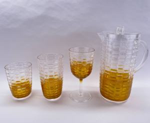 Copa de vino acrílica de color dorado con diseño de maíz - Product Image 4