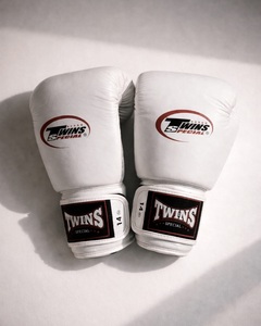 Guantes de boxeo Twins Muay Thai de cuero auténtico para kickboxing, guantes de boxeo blancos para entrenamiento de sparring y MMA. - Product Image 3
