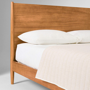 เตียงไม้จริงสไตล์โมเดิร์นกลางศตวรรษ ขาเรียว ขนาดคิงไซส์และควีนไซส์ - Product Image 4
