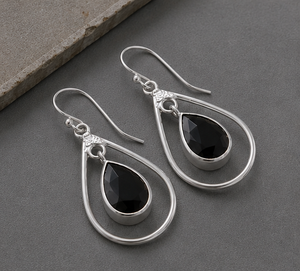 Boucles d'oreilles en argent sterling avec onyx noir, boucles d'oreilles pendantes en pierres précieuses faites à la main, bijoux élégants en onyx noir - Product Image 2