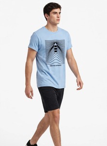 ONETEN APPAREL T-shirt à manches courtes bleu clair pour homme, imprimé géométrique bateau, coupe classique, col rond, décontracté - Product Image 4