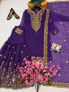 Ensemble de costume pour femme violet tissé et brodé, style Anarkali Kameez, avec pantalon Palazzo, Dupatta et châle en résille, pour fêtes d'été et mariages - Product Image 4