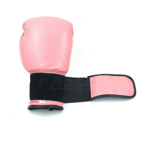 Gants de boxe en cuir synthétique de haute qualité avec sangle de poignet sécurisée pour l'entraînement des jeunes et des adultes et les séances d'entraînement quotidiennes - Product Image 1