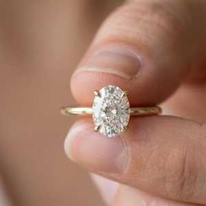 Bijoux fins de luxe, or jaune 9 carats, certificat IGI, diamant de laboratoire 1,5 ct, coupe ovale, bague de fiançailles solitaire, bague de mariage - Product Image 3