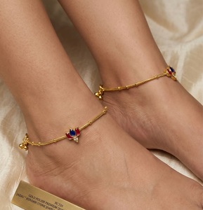 Magnifiques chevillères plaquées or, design exclusif, aspect moissanite, pour fiançailles, mariage, fêtes et usage quotidien pour femmes. - Product Image 1