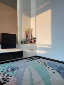 Tapis Pastel Deepwater Moderne Abstrait de Haute Qualité en Laine de Nouvelle-Zélande et Mélange Tencel, Doux, Durable, Tufté à la Main, pour Salon - Product Image 4