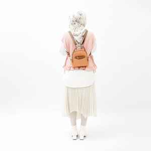 Premium Synthetic <b>Leather</b> Freya <b>Bag</b> <b>Lady</b> Solid Pattern Multi-functional Convertible Backpack Sling <b>Bag</b> Removable Coin Wallet - Product Image 4