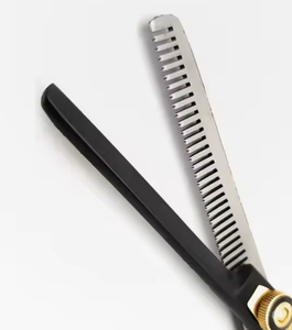 Kit de Coiffure Professionnel à Domicile : Ciseaux de Coiffure, Ciseaux à Effiler, Peigne et Étui pour Hommes - Product Image 5