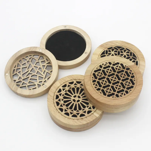 Brûleur à Bakhoor en bois ArtisanNoor – Porte-encens artisanal en bois naturel avec motif élégant d'inspiration arabe pour un décor contemporain - Product Image 2