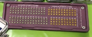 Juego Completo de Retractores Omni de Alta Calidad Wenquar WB-1010, 480 Piezas, Incluye Tornillos, Instrumentos Quirúrgicos Ortopédicos con Certificación CE - Product Image 3