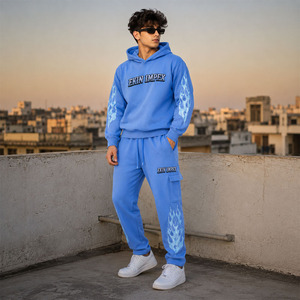 Conjunto Deportivo Personalizado de Felpa con Capucha Extra Grande para Hombre, Estampado de Llamas, Estilo Cargo - Product Image 1