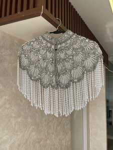 Cape d'épaule en coton et polyester pour femme, ornée de perles, broderies florales et franges, idéale pour les mariages et les fêtes - Product Image 3