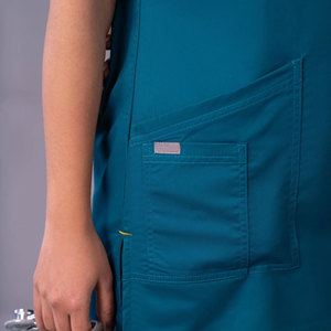 Ensemble de blouses médicales professionnelles pour femmes, col en V, tenue de travail pour le secteur de la santé, uniforme d'infirmière d'hôpital confortable, blouses d'hôpital en gros - Product Image 5