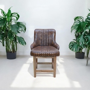 Chaise de luxe en cuir buff avec pieds en bois offrant un rembourrage ergonomique en mousse pour une assise confortable dans les espaces domestiques et les bistrots - Product Image 5