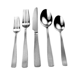 Juego de cubiertos nórdicos de metal con acabado de alto brillo y mangos resistentes al óxido para mesas de comedor en bodas, en oferta. - Product Image 4