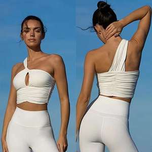 Sujetador OEM de alta calidad, sin costuras, con aros, copa completa, talla grande, rojo africano, con decoración de cuerda y logo frontal transparente. - Product Image 5