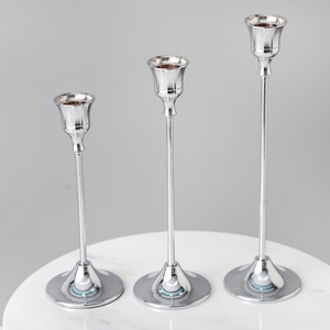 Elegante Portavelas de Construcción Duradera con Acabado Liso, Ideal para Centro de Mesa y para Mejorar la Decoración del Hogar - Product Image 1