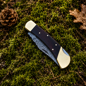 Couteau de poche pliant en acier Damas de qualité supérieure, manche en bois, couteau à verrouillage avec étui en cuir, fabricant OEM ODM - Product Image 4