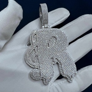 จี้เพชรโมอิสซาไนต์ทรงเหลี่ยมเจียระไนแบบเย็น รุ่นขายดีที่สุด ตัวอักษรตามสั่ง เงินแท้ 925 รับรองโดย IGI ระดับความสะอาด VVS เครื่องประดับฮิปฮอป - Product Image 2