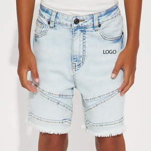 Tela resistente y estilo moderno, perfectos para uso casual y actividades al aire libre. Pantalones cortos de mezclilla para niños con diseño de logotipo personalizado, ropa casual. - Product Image 1