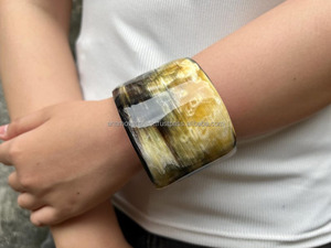 กำไลข้อมือเขาควายขัดเงาสำหรับผู้หญิงเครื่องประดับแฟชั่นที่ยั่งยืน - Product Image 4