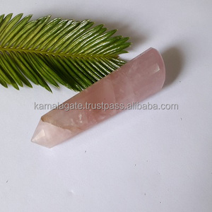 Baguette artisanale en quartz rose facetté, pierre semi-précieuse pour massage, relaxation et guérison énergétique, artisanat de pierres précieuses - Product Image 1
