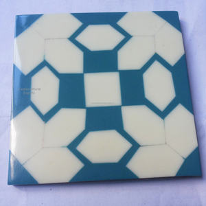 Posavasos con incrustaciones de resina epoxi Elegante cuadrado blanco y hoja de oro con madera seca real de 5mm de espesor para bebidas - Product Image 5