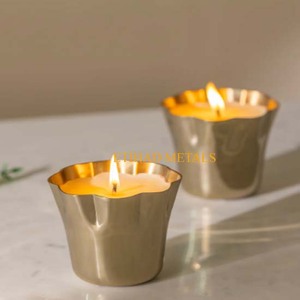 Bougies décoratives en métal, bougies parfumées Dance of Frondescence, bougies votives à pétales épanouis, lot de 2 - Product Image 3