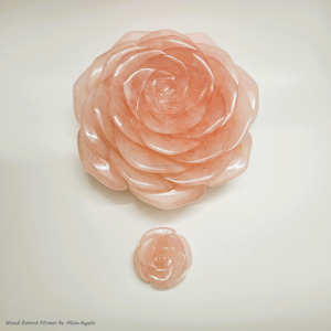 Sculpture florale en quartz rose naturel sculptée à la main, art en cristal naturel, objet de collection, thème floral, sculpture en relief, artisanat en gros - Product Image 4