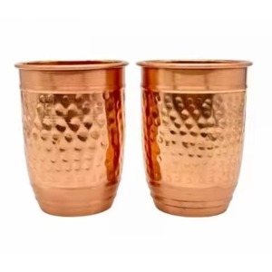 Juego de 2 vasos de cobre puro con forma de dholak, diseño martillado, vasos de agua de cobre estilo vintage para el hogar y restaurantes. - Product Image 4