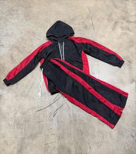 Vêtements de sport personnalisés de haute qualité, veste coupe-vent en nylon réfléchissant imperméable pour l'extérieur et ensemble de pantalon de survêtement pour homme - Product Image 6