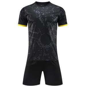 Ensemble de maillot et short de football personnalisé par sublimation pour hommes Starlet International, motif géométrique noir, uniforme respirant - Product Image 5