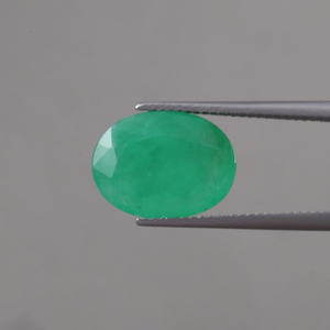 Émeraude Naturelle Certifiée par un Certificat Extérieur, Vente en Gros, Pierre Précieuse Verte Lumineuse de Qualité Supérieure, Coupe Ovale 6,68 Carats (14,5x11mm, 6,5mm) - Product Image 1
